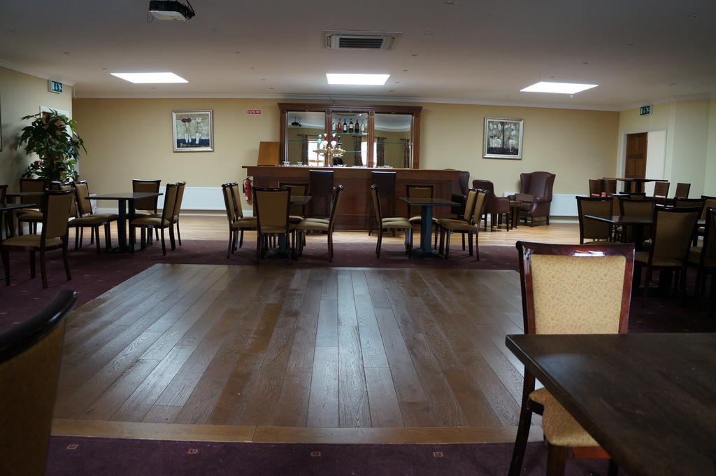 Jacksons Restaurant And Accommodation Roscommon Exterior foto